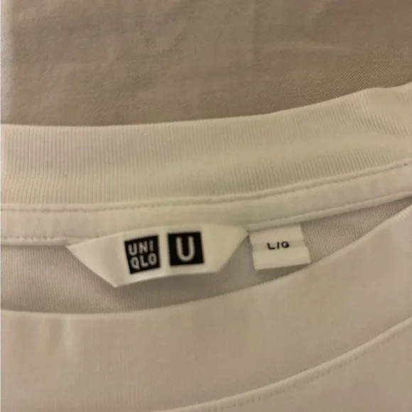 Uniqlo Men's Airism White Short Sleeve Tee - Picture 4 of 5
